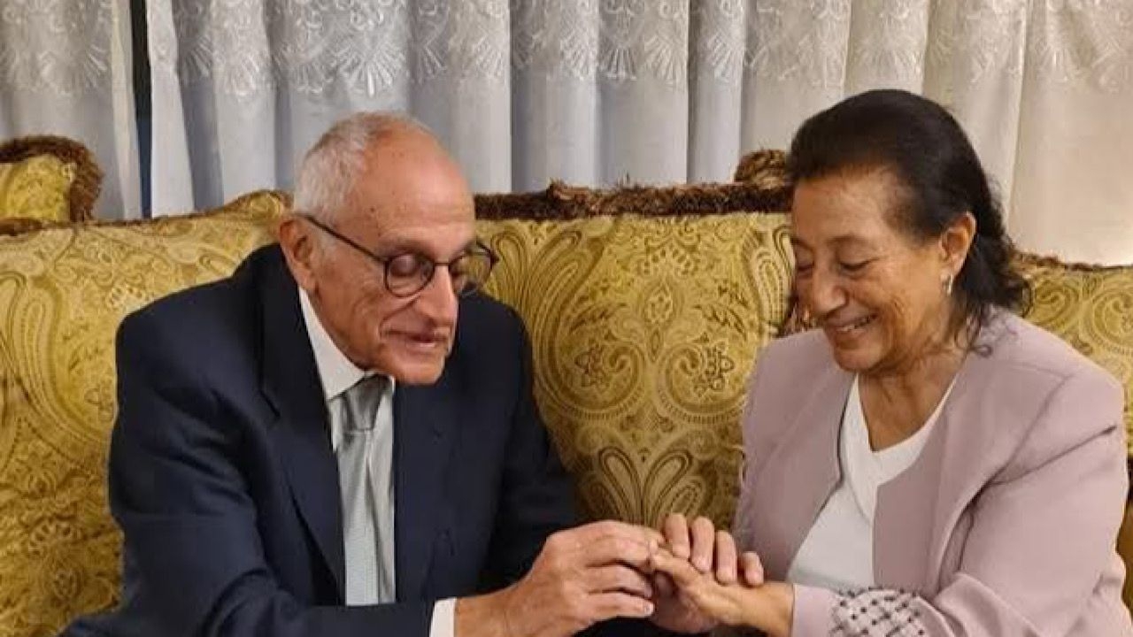 زفاف ثنائي في عمر الثمانين يلقى تفاعلاً واسعاً في مصر