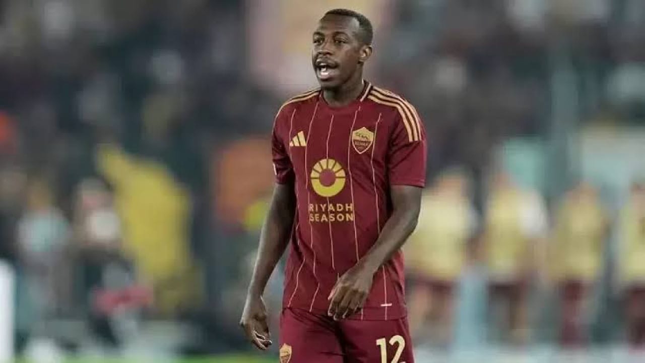 نجوم المنتخب يتهافتون على الاحتراف الخارجي بعد تألق سعود عبد الحميد .. فيديو