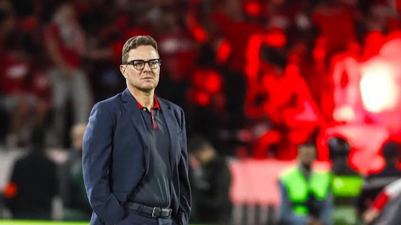 الوداد المغربي يتعاقد مع مدرب و3 لاعبين
