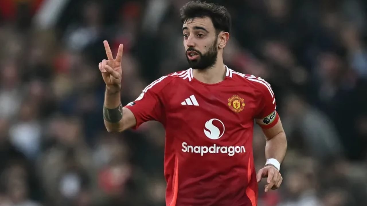 وكيل برونو فيرنانديز يصل الرياض للتفاوض مع الهلال.. صورة