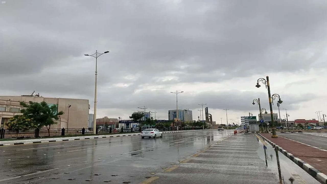 مكة المكرمة الأعلى هطولًا للأمطار ضمن 7 مناطق
