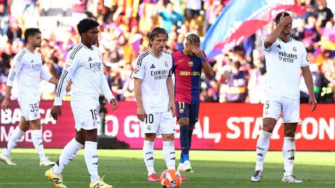 5 متهمين في ريال مدريد بعد سقوط الكلاسيكو أمام برشلونة