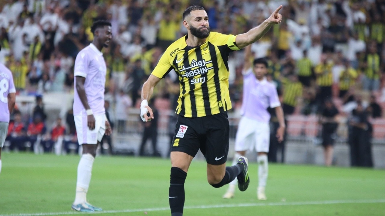 موقف بنزيما من مواجهة الشباب