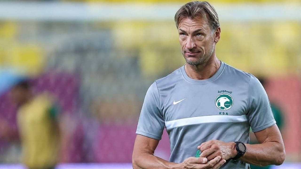 رينارد: التأهل للمونديال تحدٍ كبير وغياب نجوم الهلال يزيد الضغط
