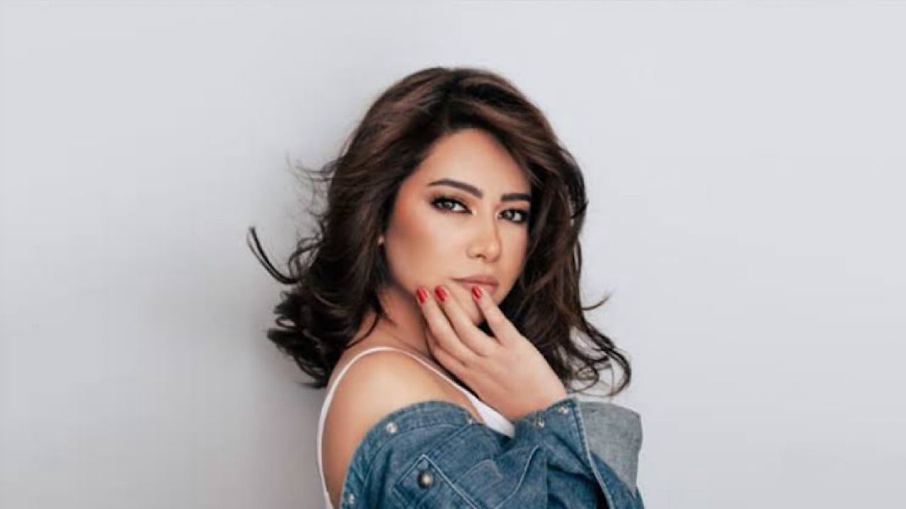 شيرين تعيد طرح أغانيها بعد حسم خلافها القضائي مع روتانا
