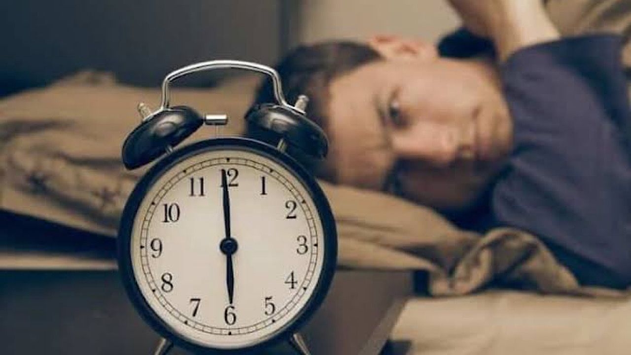 دراسة تحذر من خطورة الاستيقاظ قبل رنين المنبه