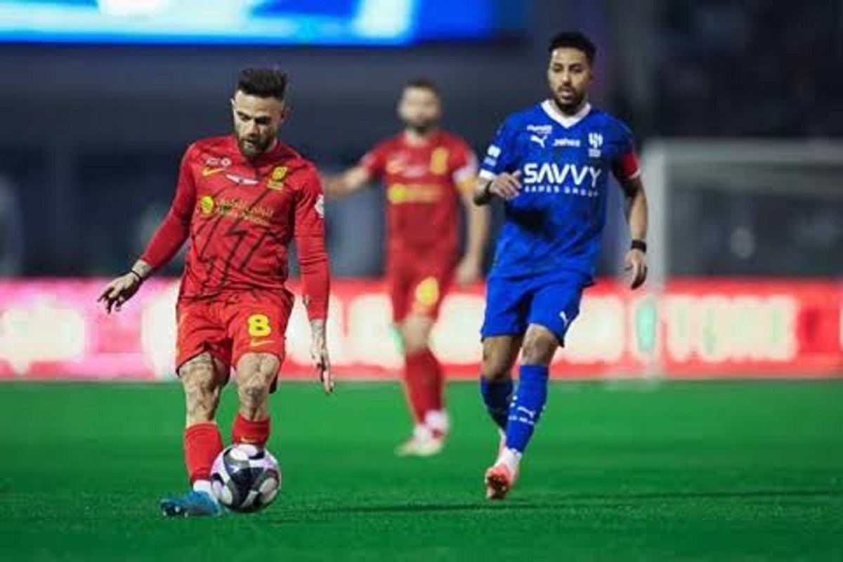 القادسية يدخل مواجهة الهلال بتشكيلته الكاملة