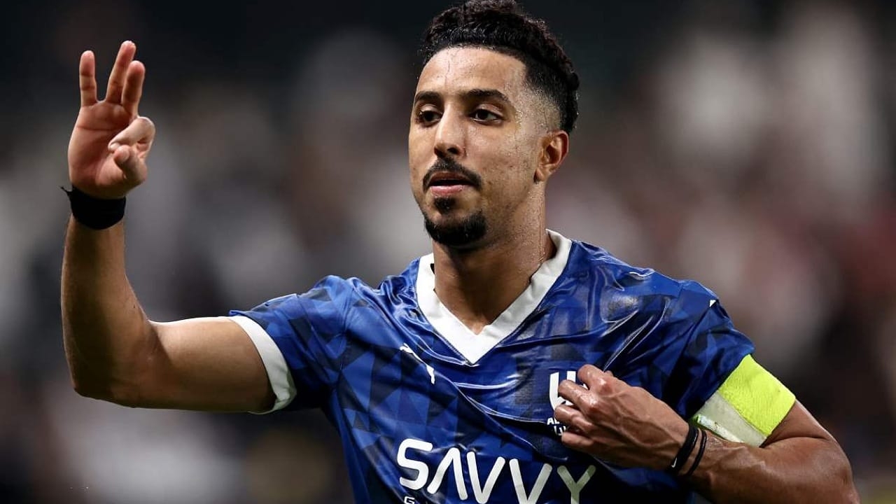 سالم الدوسري يحصد جائزة أفضل لاعب سعودي في دوري روشن