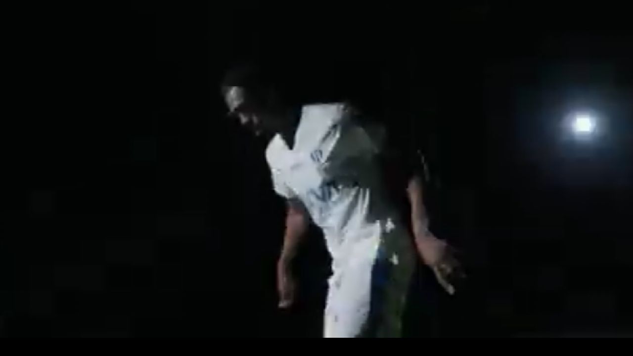 الهلال يدشن الطقم الثاني للفريق .. فيديو