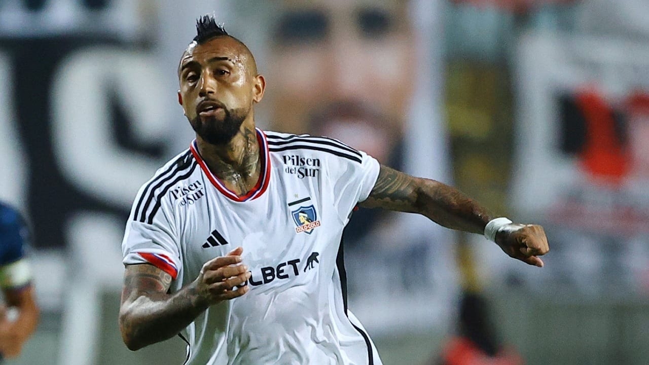 باتشوكا يتحرك لخطف فيدال قبل مواجهة الهلال في المونديال