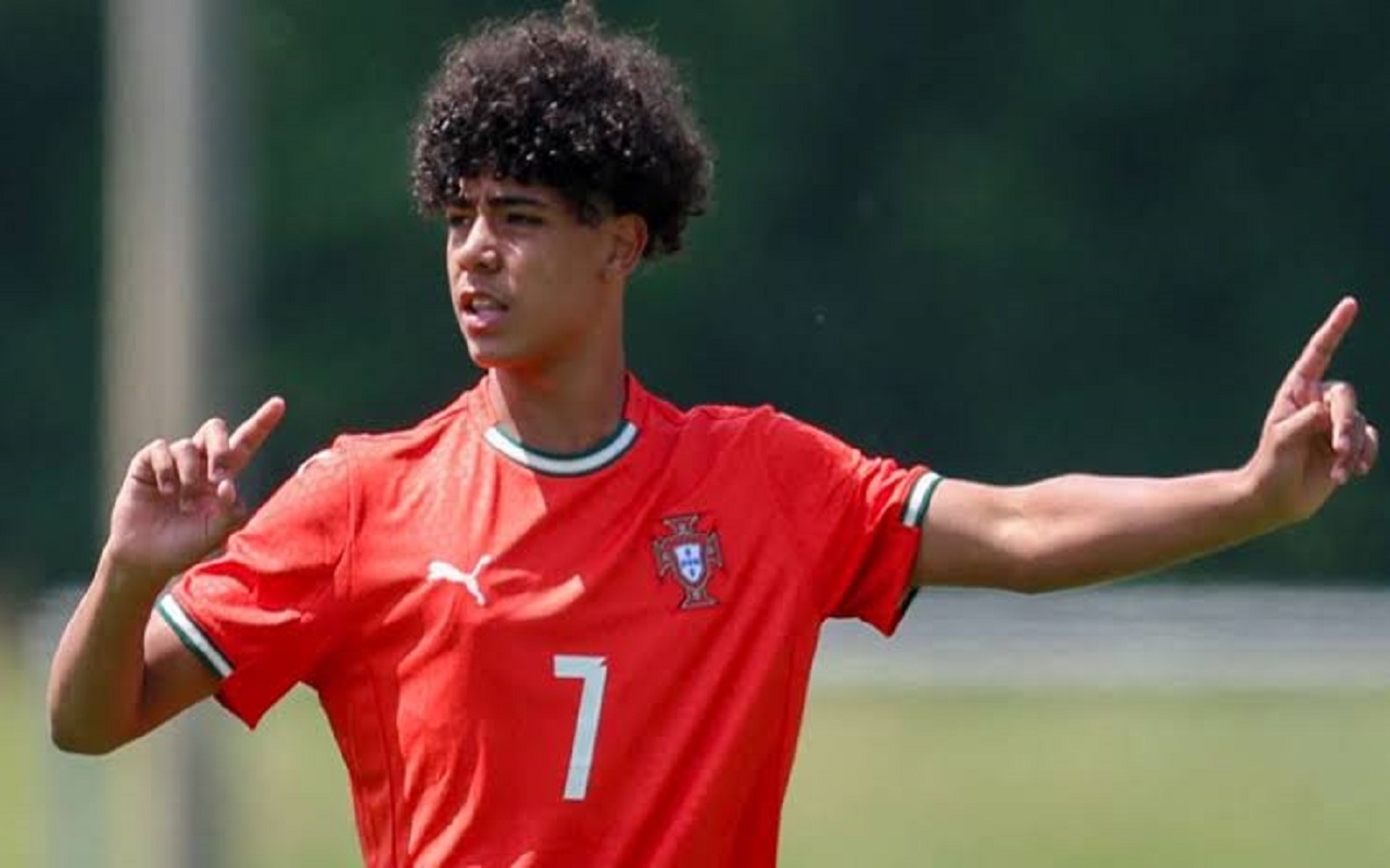 مدرب البرتغال يُقيّم الظهور الدولي الأول لنجل رونالدو