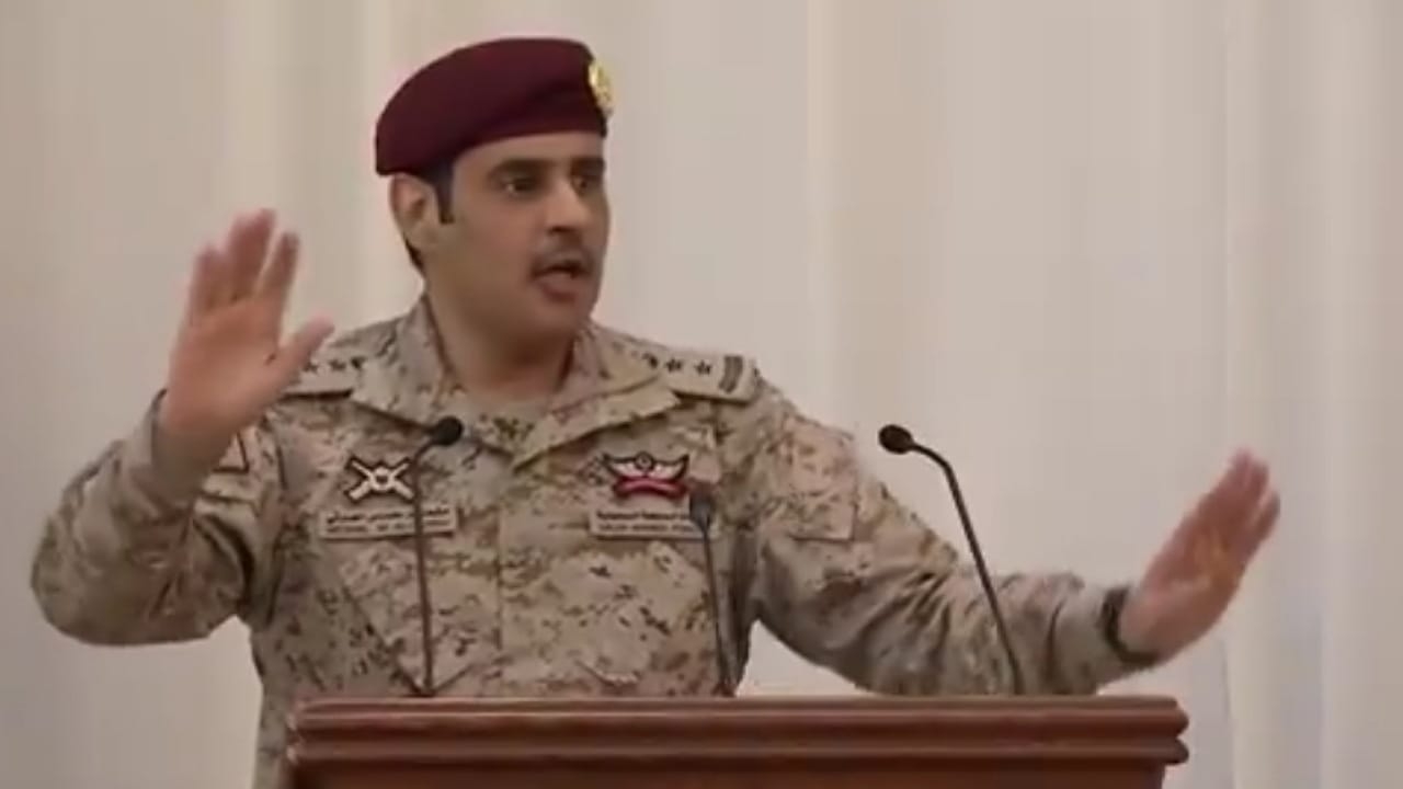 الشاعر مشعل الحارثي يبدع في قصيدة حفل استقبال ولي العهد: 'معزي الثاني ما يشبهه أربعين' .. فيديو