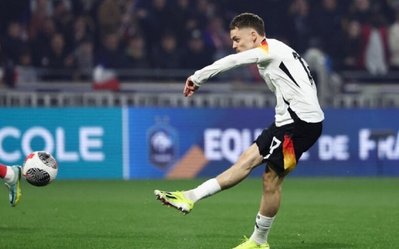 150 مليون يورو تفتح أبواب ليفربول لفلوريان فيرتز