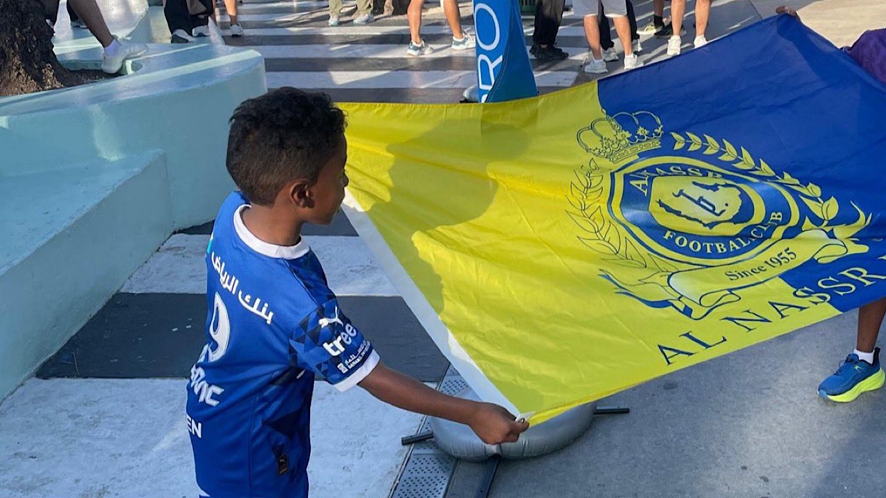 مشجعي النصر يساندون الهلال في مونديال الأندية