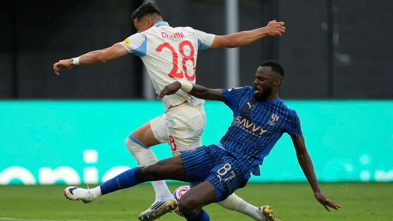 الهلال يطمئن على إصابة تمبكتي قبل مواجهة باتشوكا