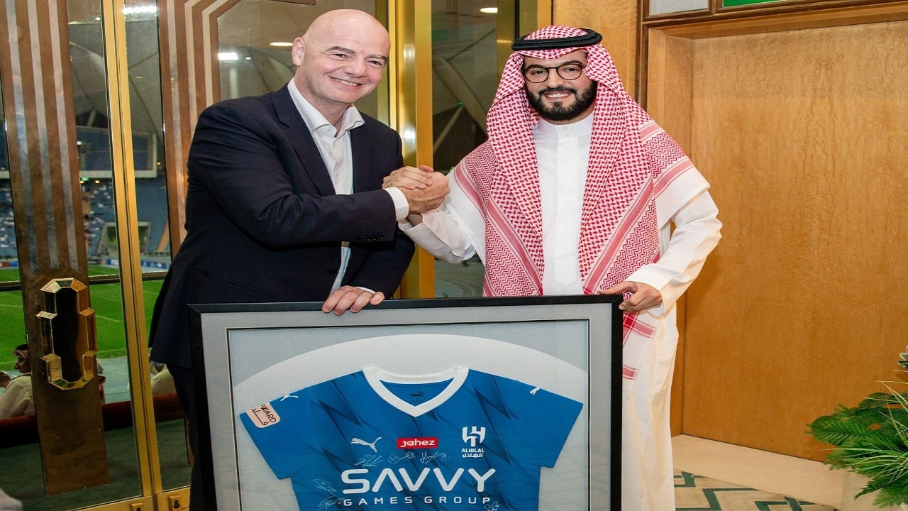 فهد بن نافل يتخلّف عن بعثة الهلال إلى أمريكا بسبب تأشيرة السفر