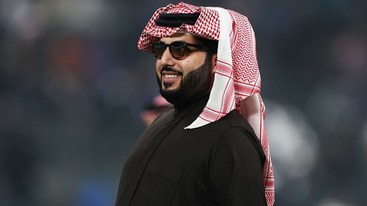 تركي آل الشيخ يكشف شعار اليوم الوطني: 'عزنا بطبعنا' .. فيديو