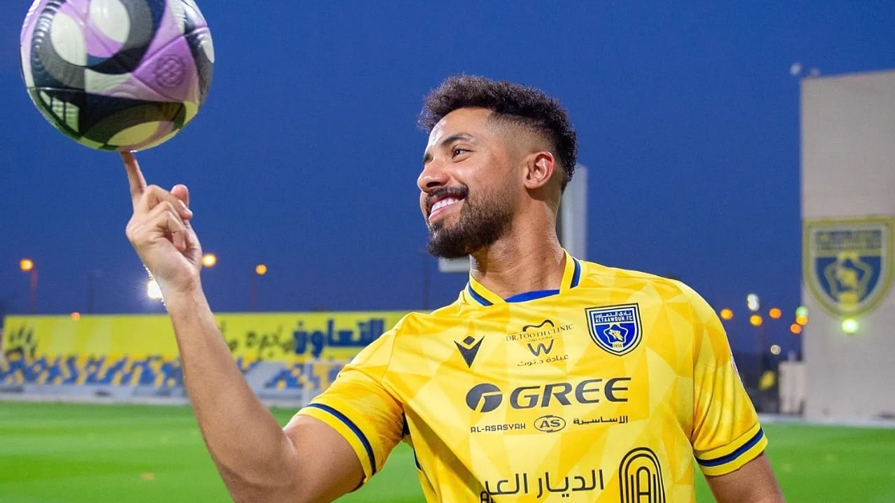 الخلود يتعاقد رسميًا مع هتان باهبري
