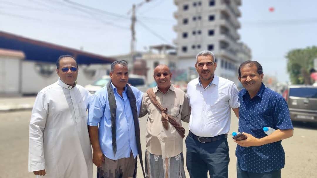 بعد عشرين عام .. مواطن سوري يغادر عدن