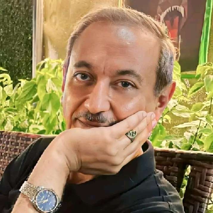 قيادي ناصري يتهم المحافظ بالفشل ويطالب رئيس مجلس القيادة الرئاسي التدخل بقرارات حاسمة