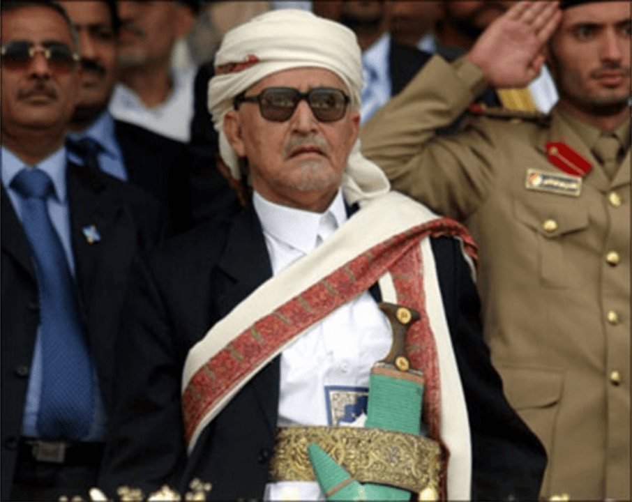 الحو ثي يقوم بأمر استفزازي أمام منزل الشيخ عبدالله بن حسين الأحمر بصنعاء