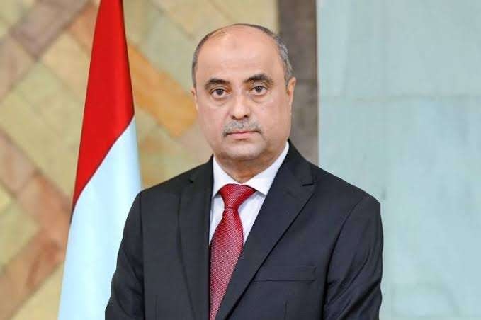 رئيس الوزراء يتحدث عن تخفيض اسعار الوقود