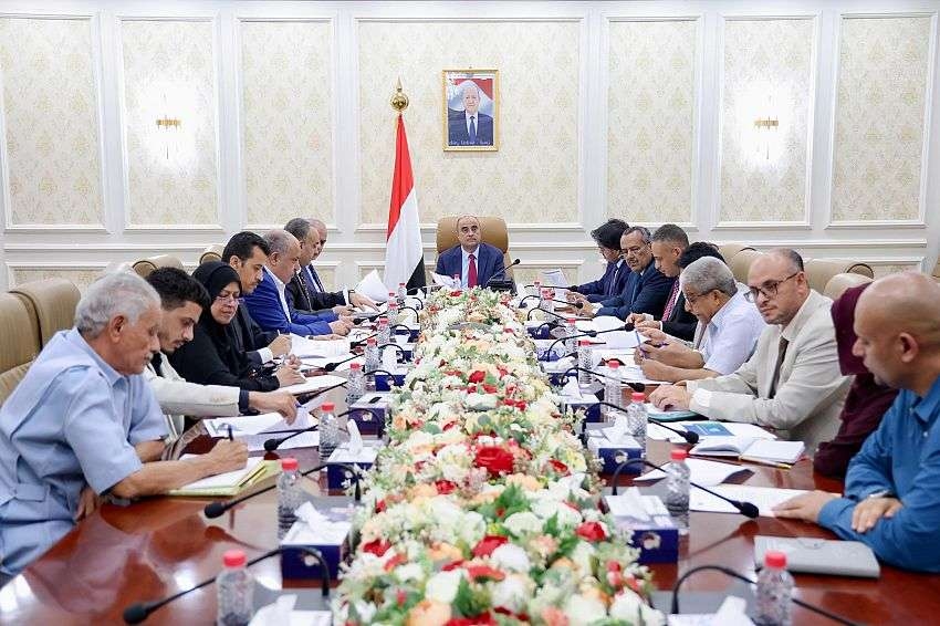 الحكومة اليمنية تعلن توليد الكهرباء بعدن بالهيدروجين الاخضر بمبلغ ضخم