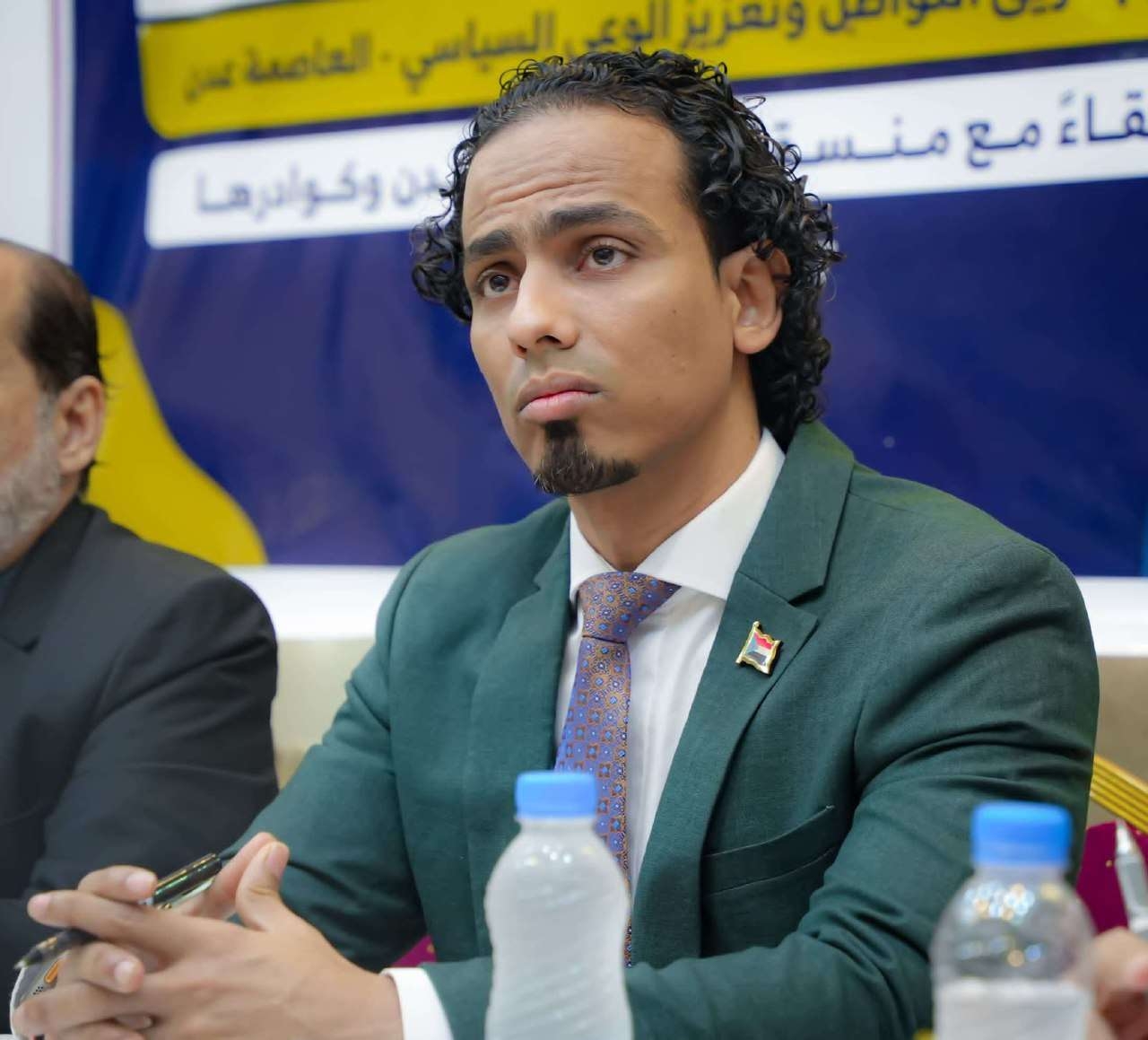 مؤمن السقاف ينعي رحيل والدته بكلمات مؤثرة ويحدد موعد ومكان إستقبال العزاء