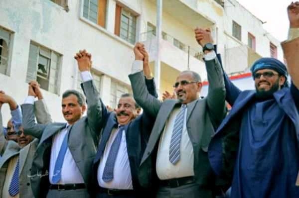الإنتقالي الجنوبي يتحدث عن خديعة سياسية