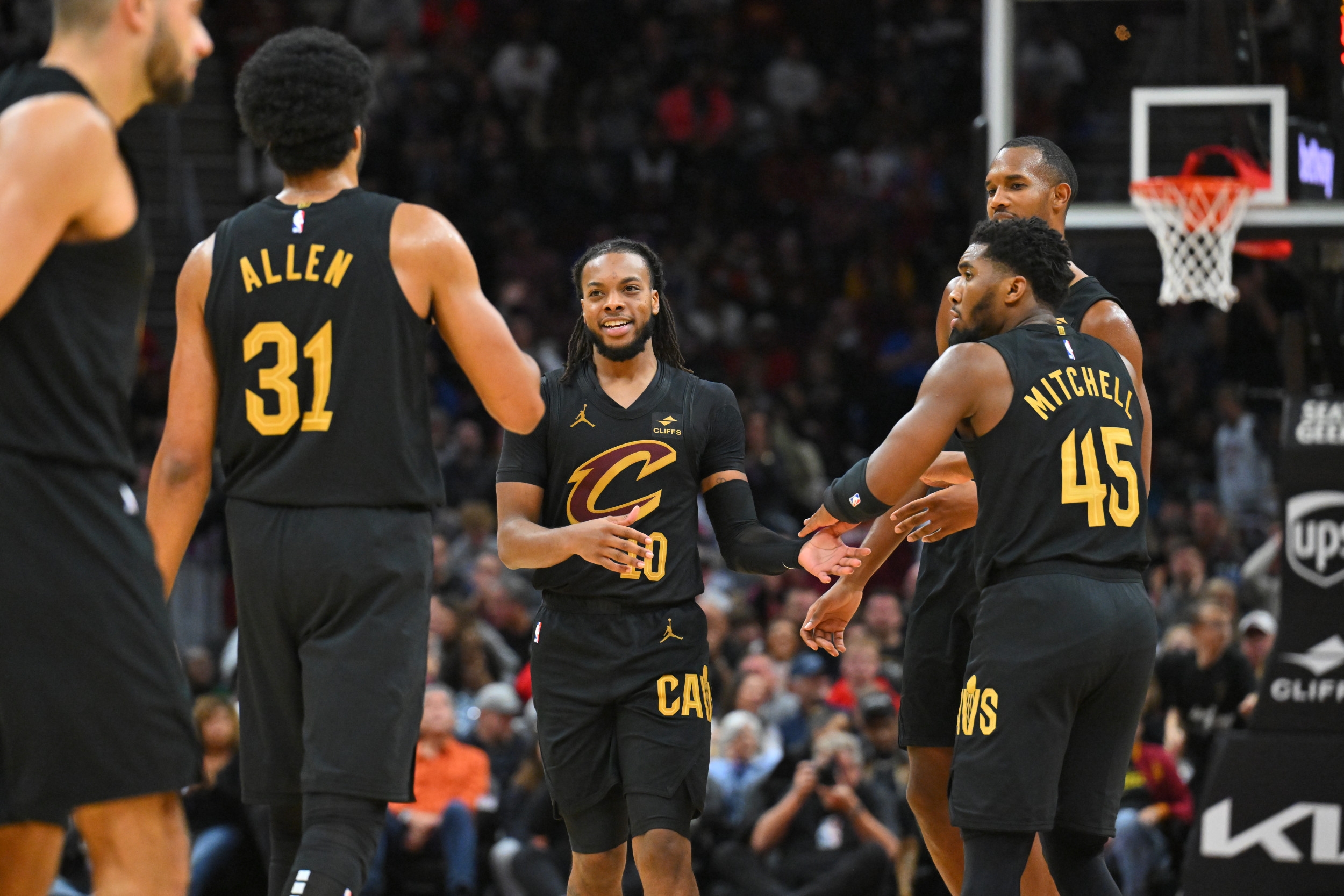 Cavaliers 'Open' to Trading Multiple All-Stars After Early Playoff Exit: Report