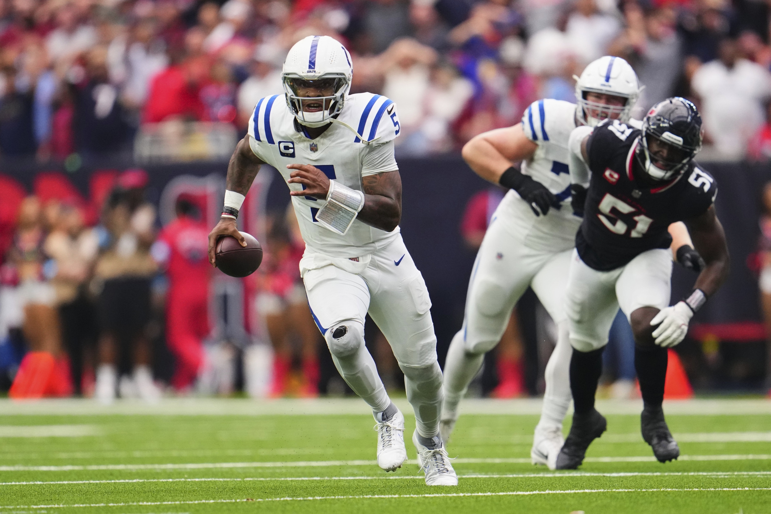 Raiders Urged to Not Trade For Potential-Laden Young Quarterback