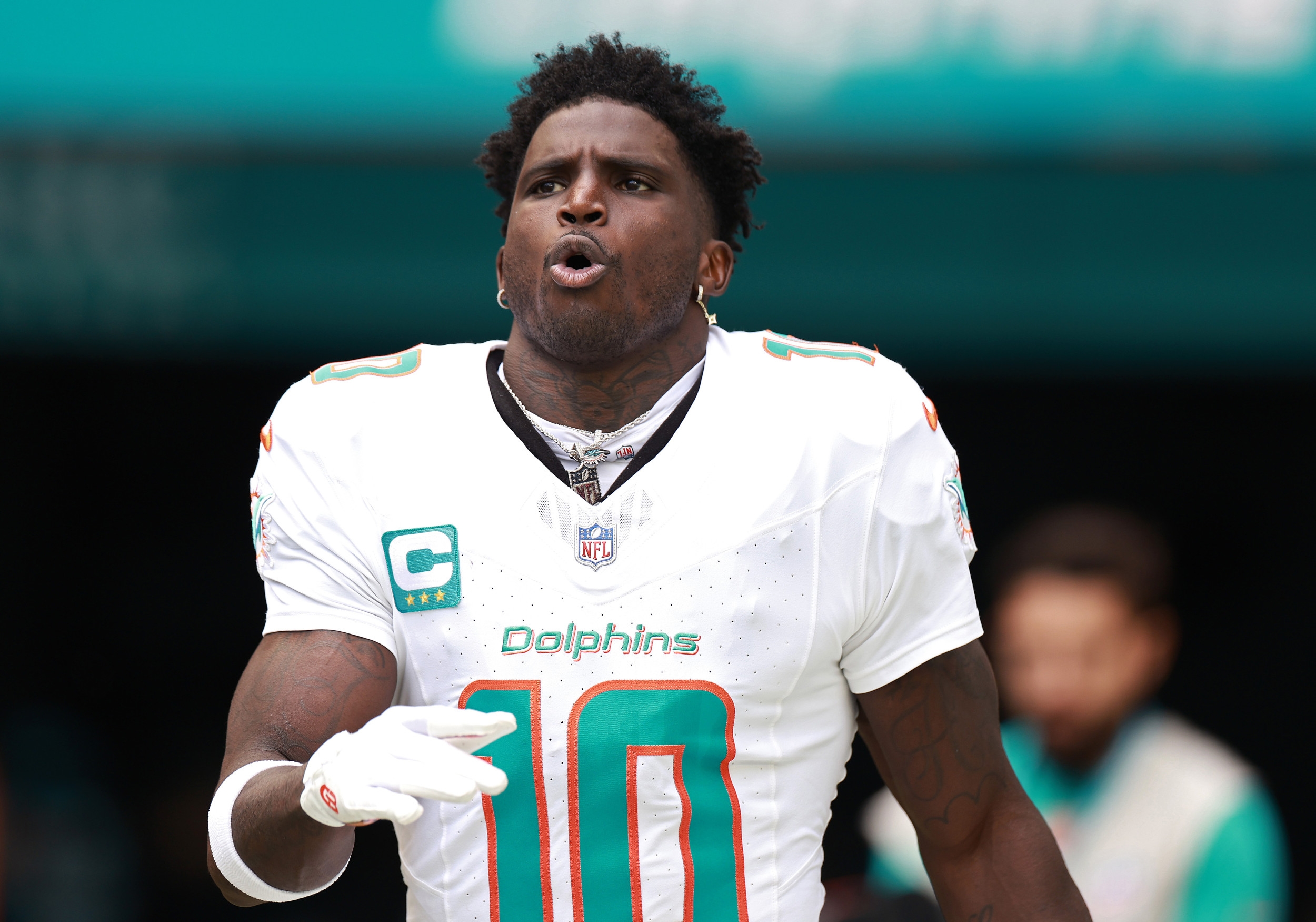 Tyreek Hill Takes Massive Shot at Noah Lyles After Backing Out of Race