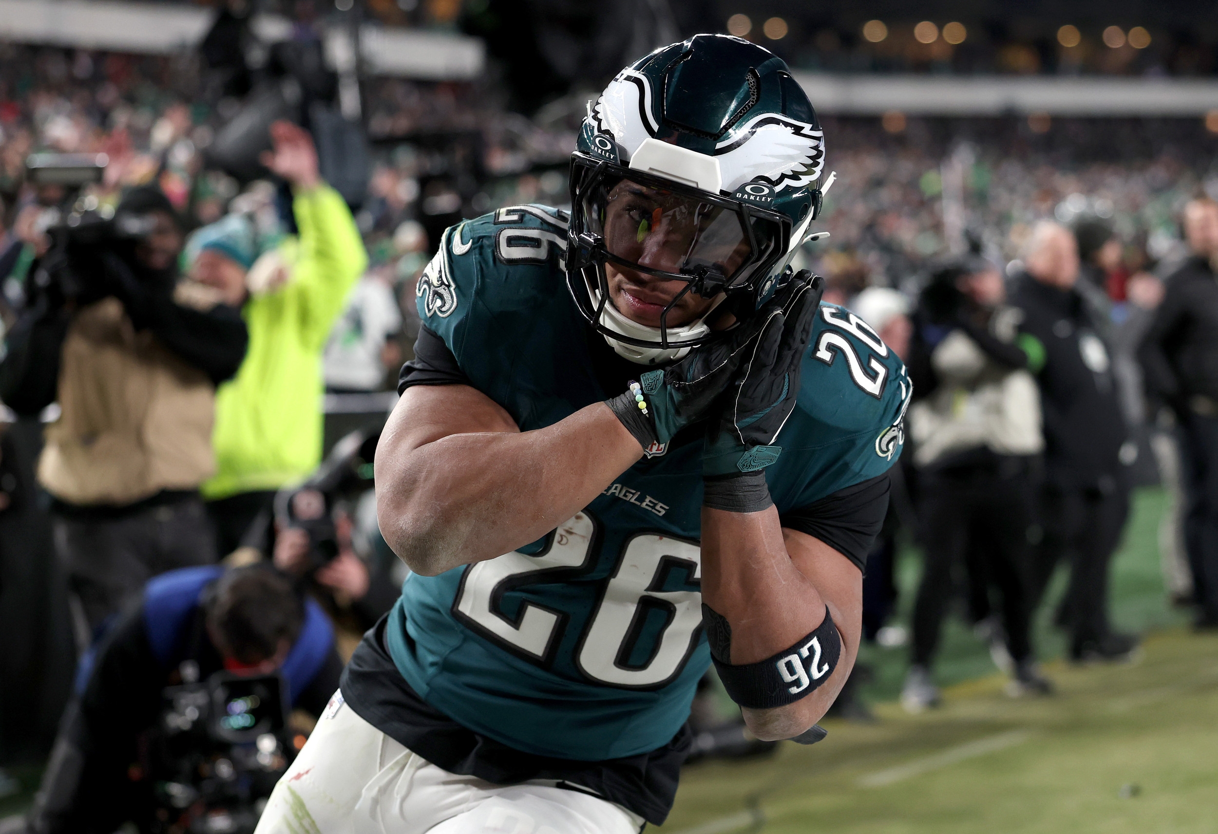 Eagles' Saquon Barkley Makes Statement on Early Retirement