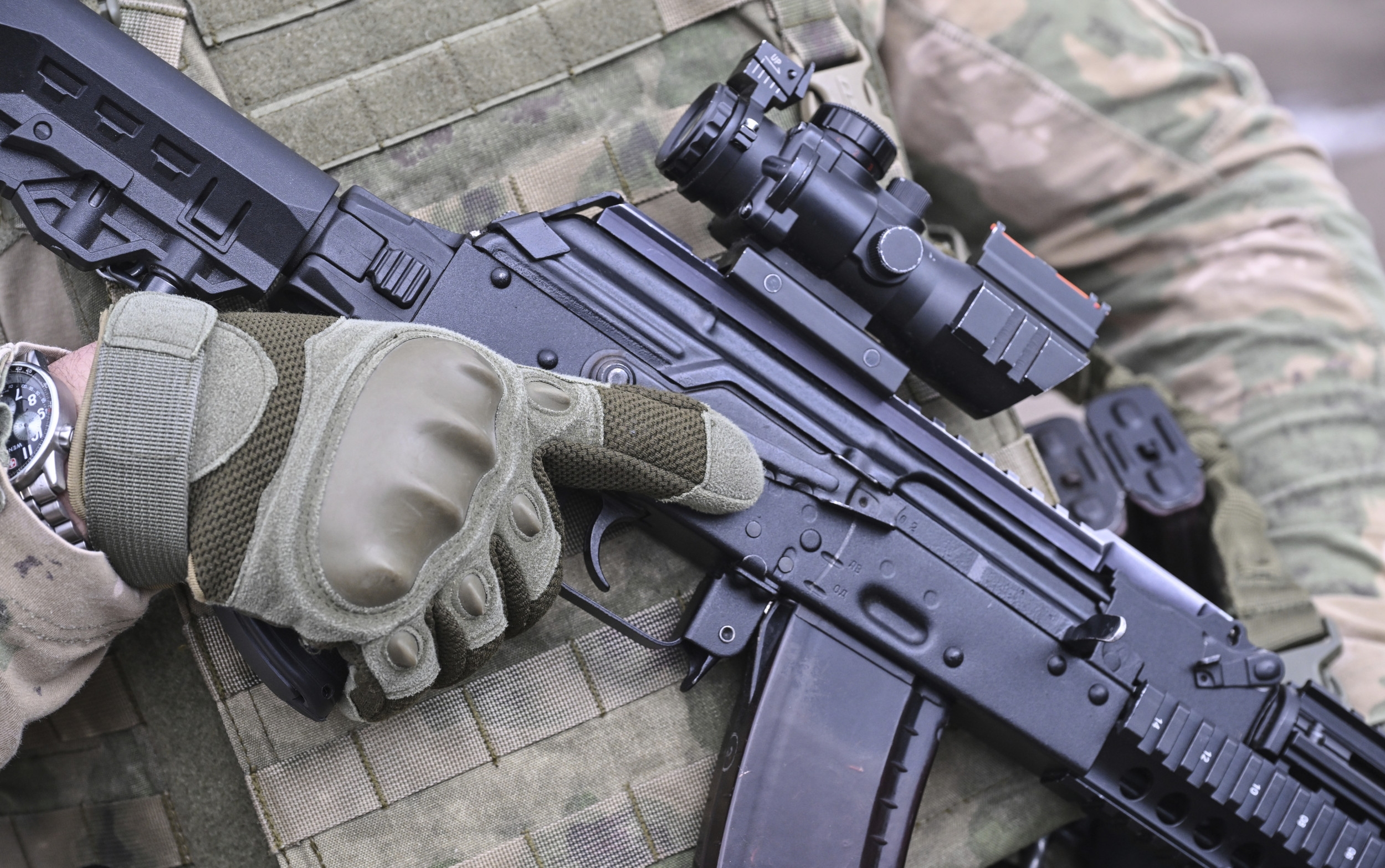 Chinese buyers selling knockoffs of Russian military gear back to Russia and Ukraine, authorities say