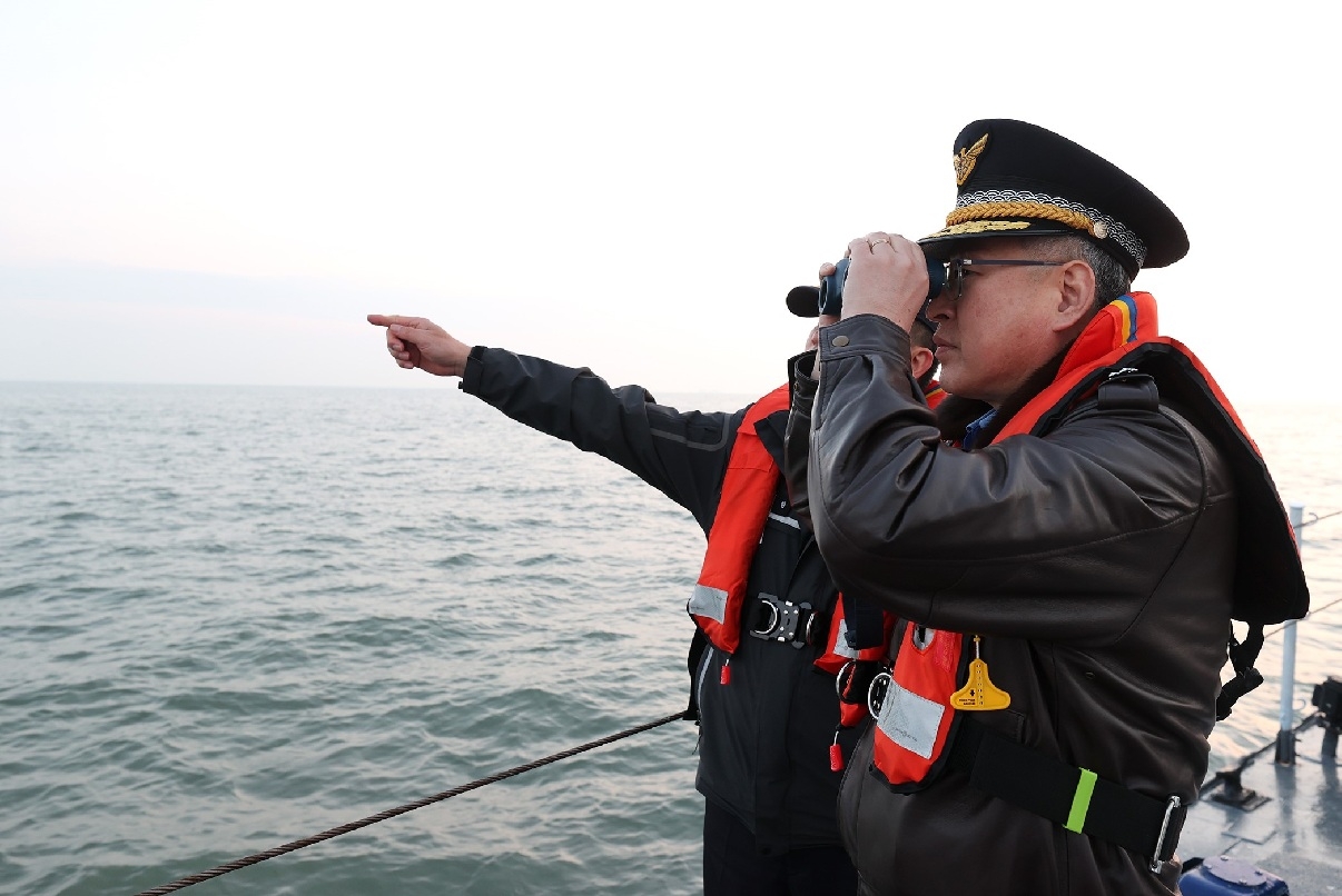 China Responds as Territorial Dispute With US Ally Goes Public