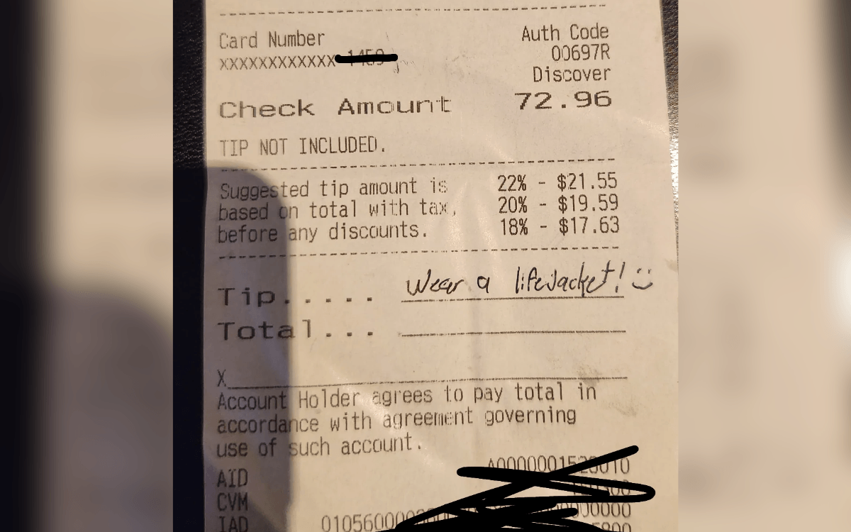 Server Can't Believe What Gen Z Diners Leave on Check Instead of Tip