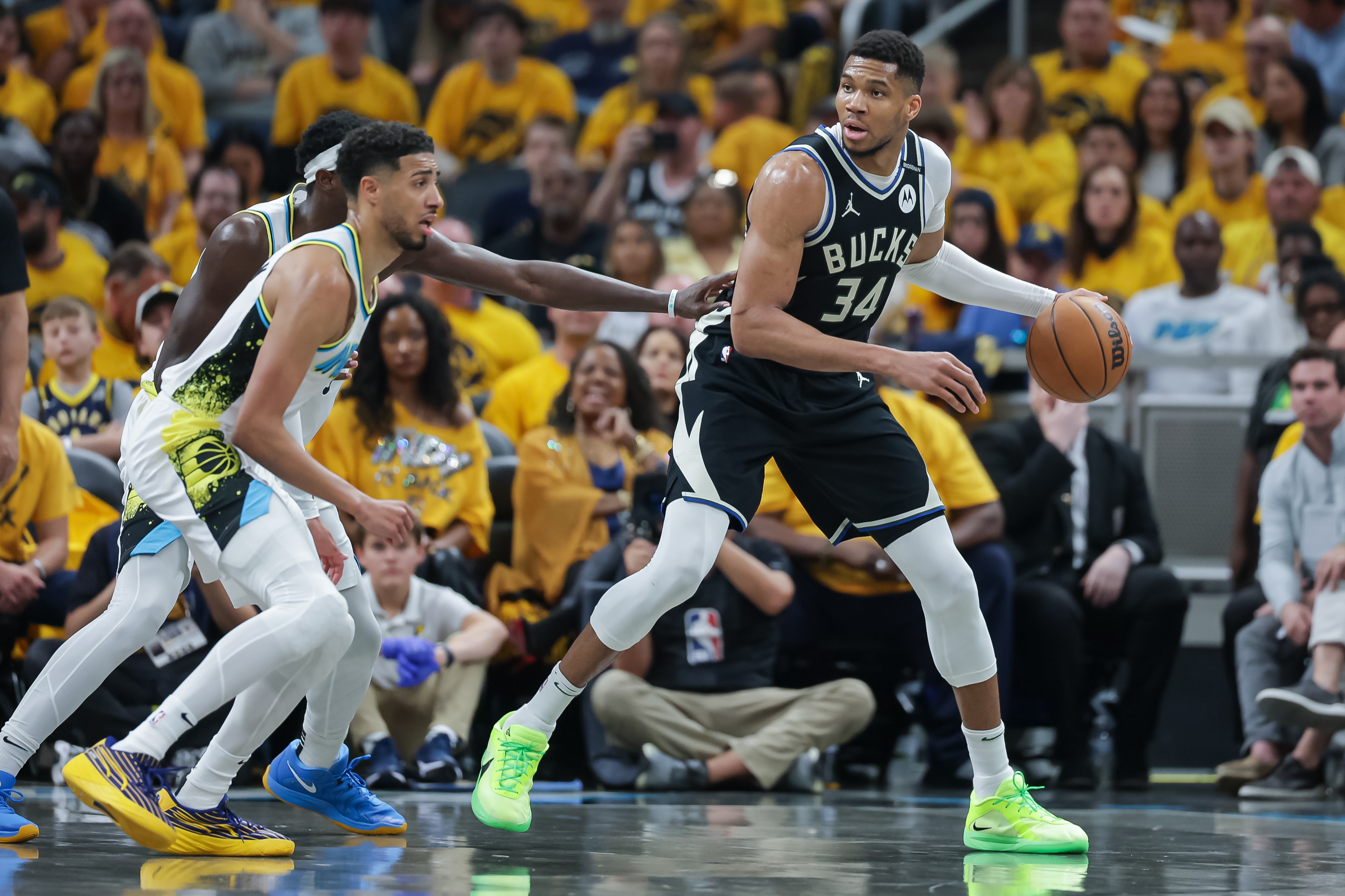 DraftKings Promo Code: Get $200 Bonus as NBA, NHL Playoffs Continue Friday