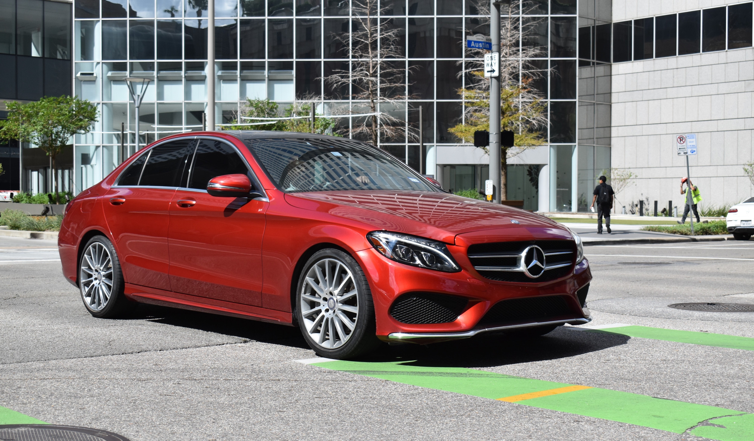 Warning Light Flaw Prompts Mercedes-Benz Recall of 6,247 Cars