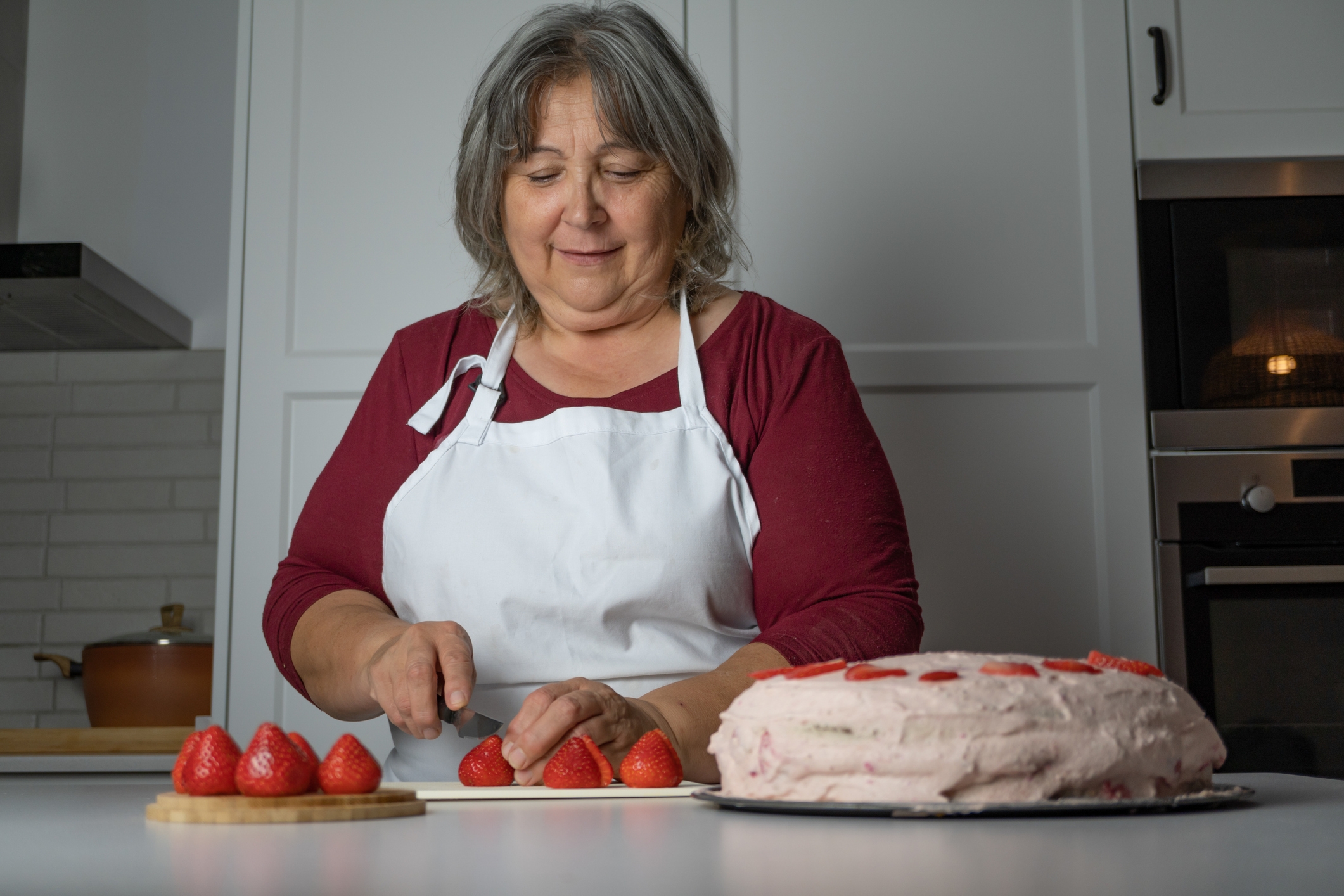 Hysterics as Mom Makes Birthday Cake for Child—but There's One Big Problem
