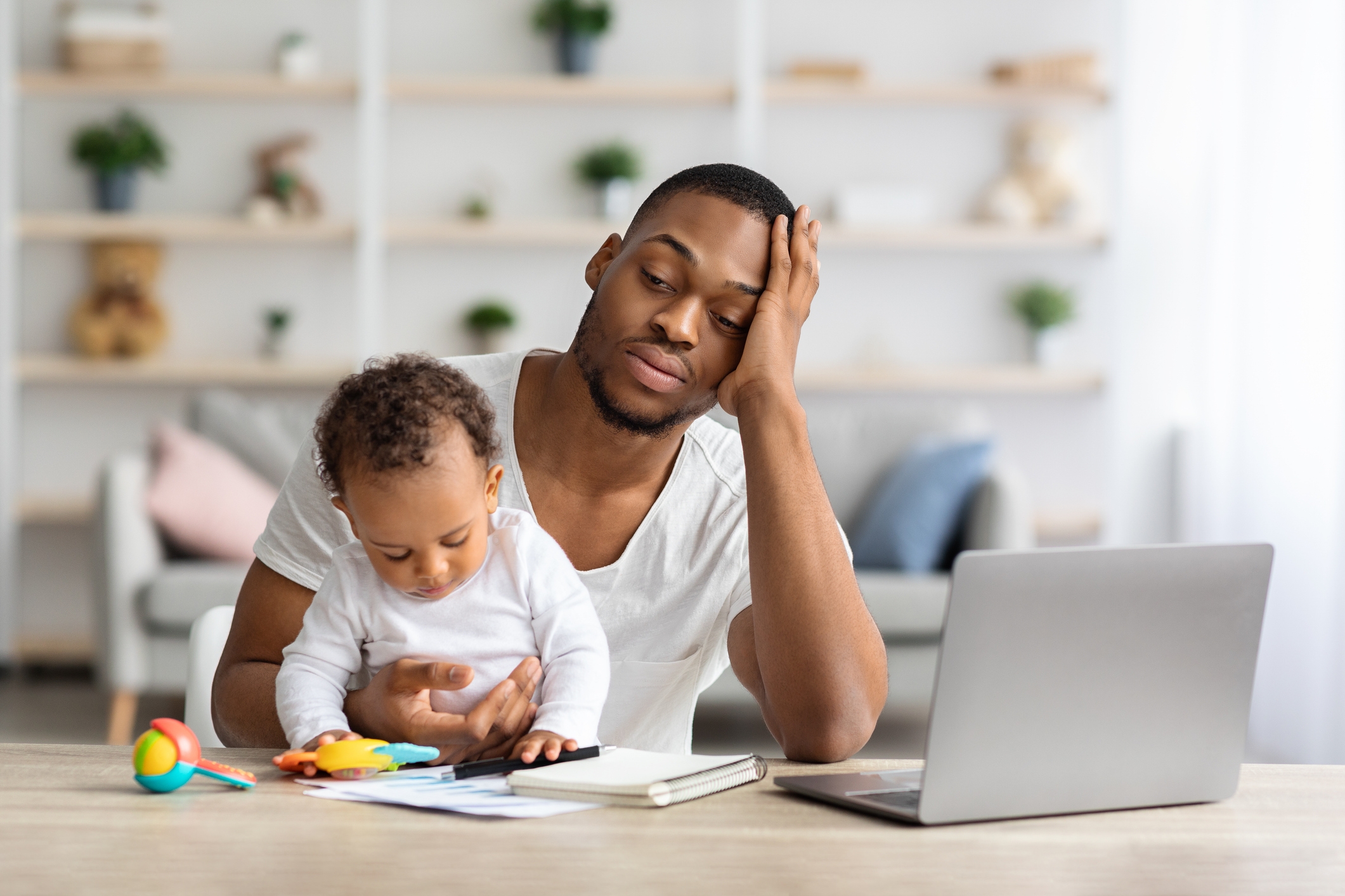 Millennial Dad's Reason for Keeping Child From Grandparents Shocks Internet