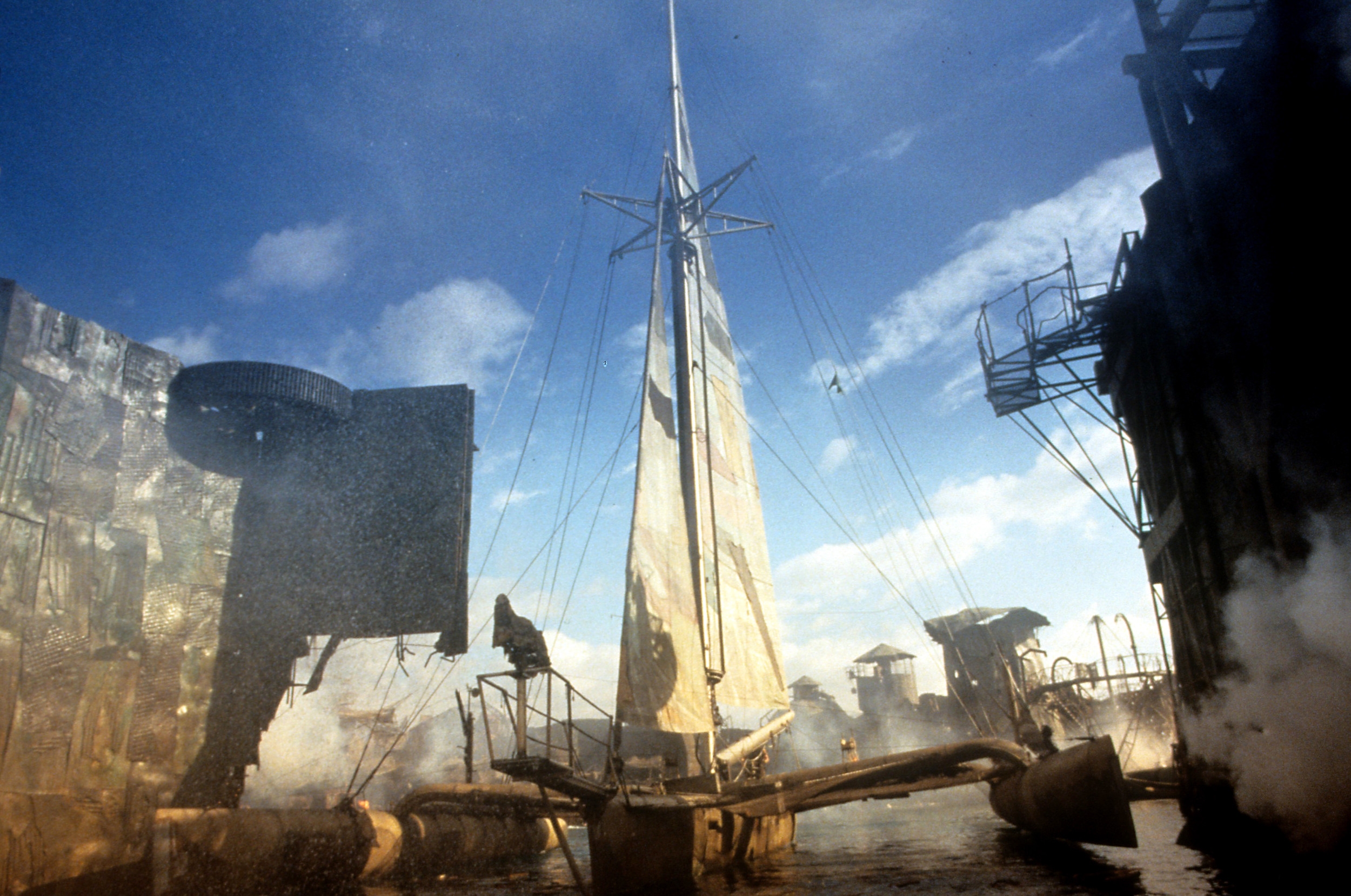 Russian State TV Says Nuclear Strike Would Turn US Into 'Waterworld'