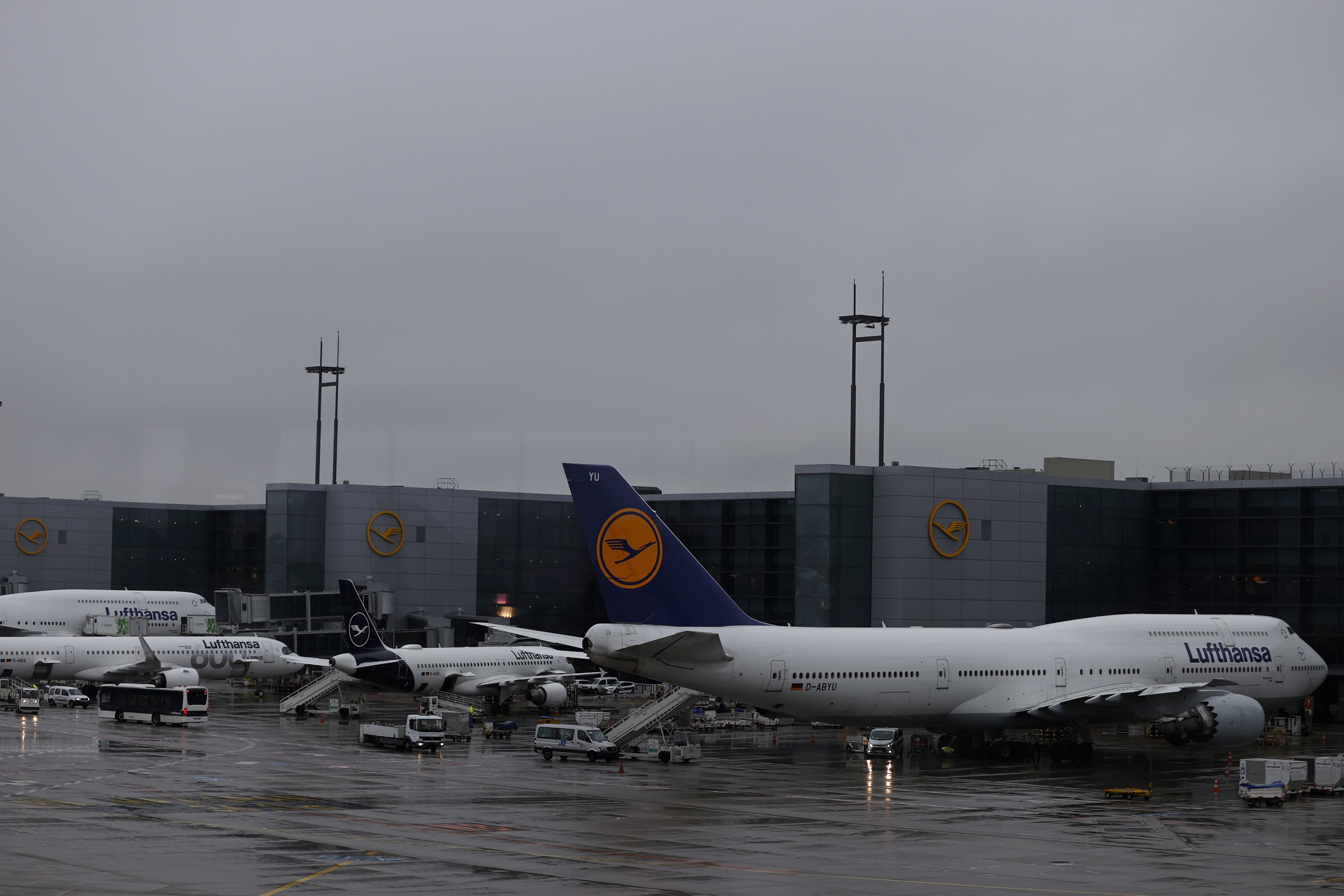 India-Pakistan Tensions Force Airlines to Reroute Flights