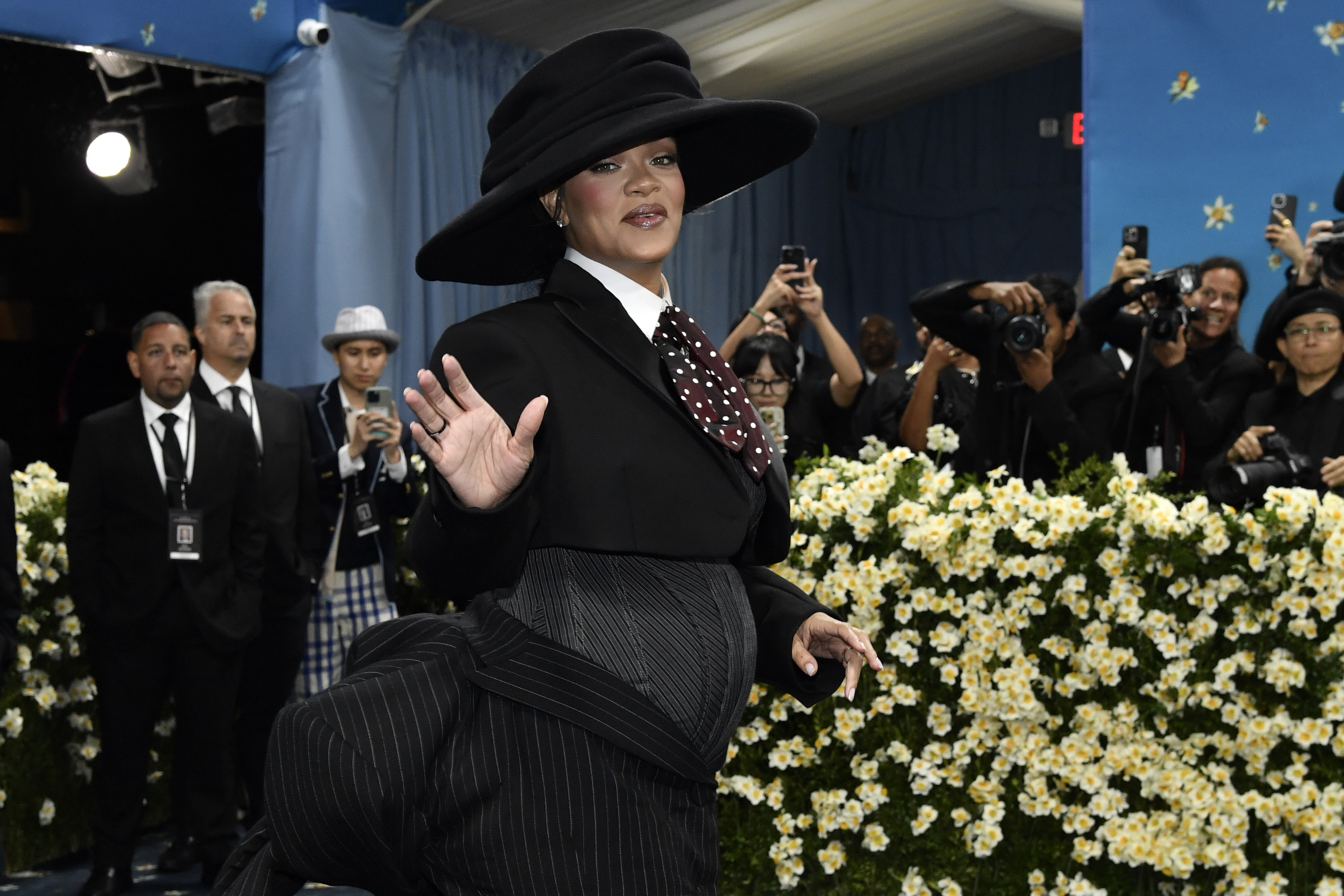 2025 Met Gala: Internet Erupts as Rihanna Shows Off Baby Bump