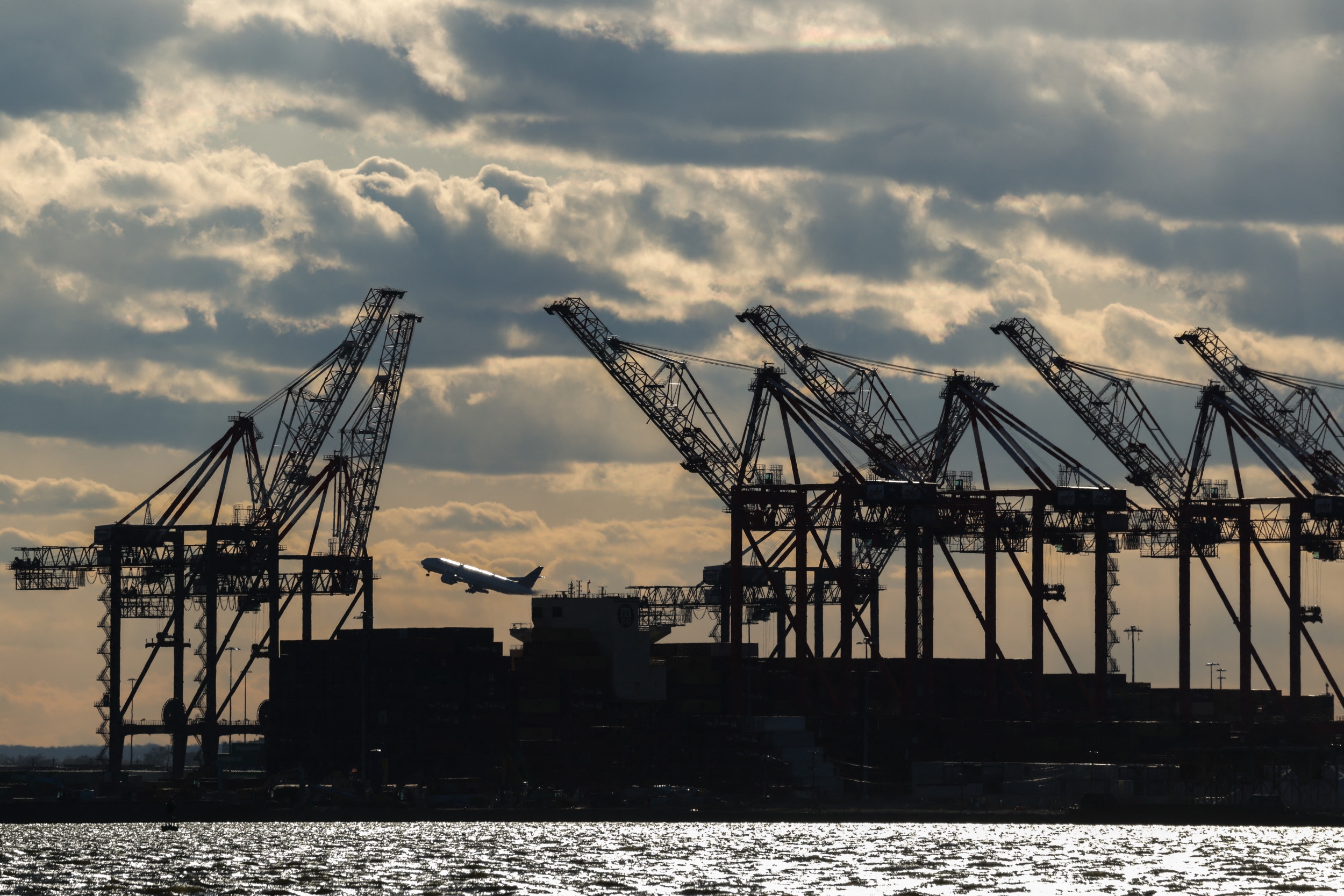 The Amateur Hour Presidency: Tariffs, Trade, and the High Cost of Chaos
