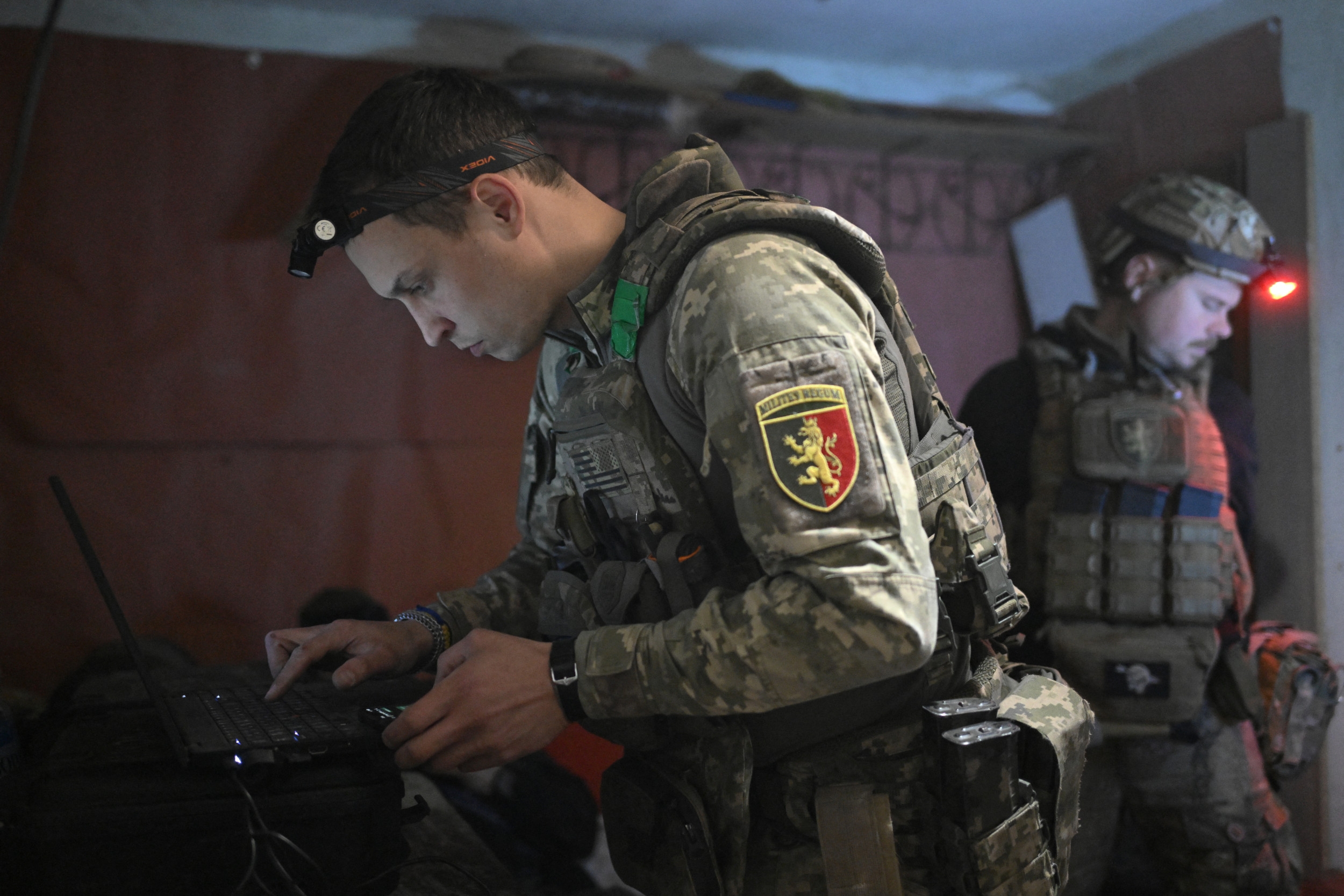 Russia Deploys FSB's 'Presidential Regiment' to Key Ukraine Fortress Town