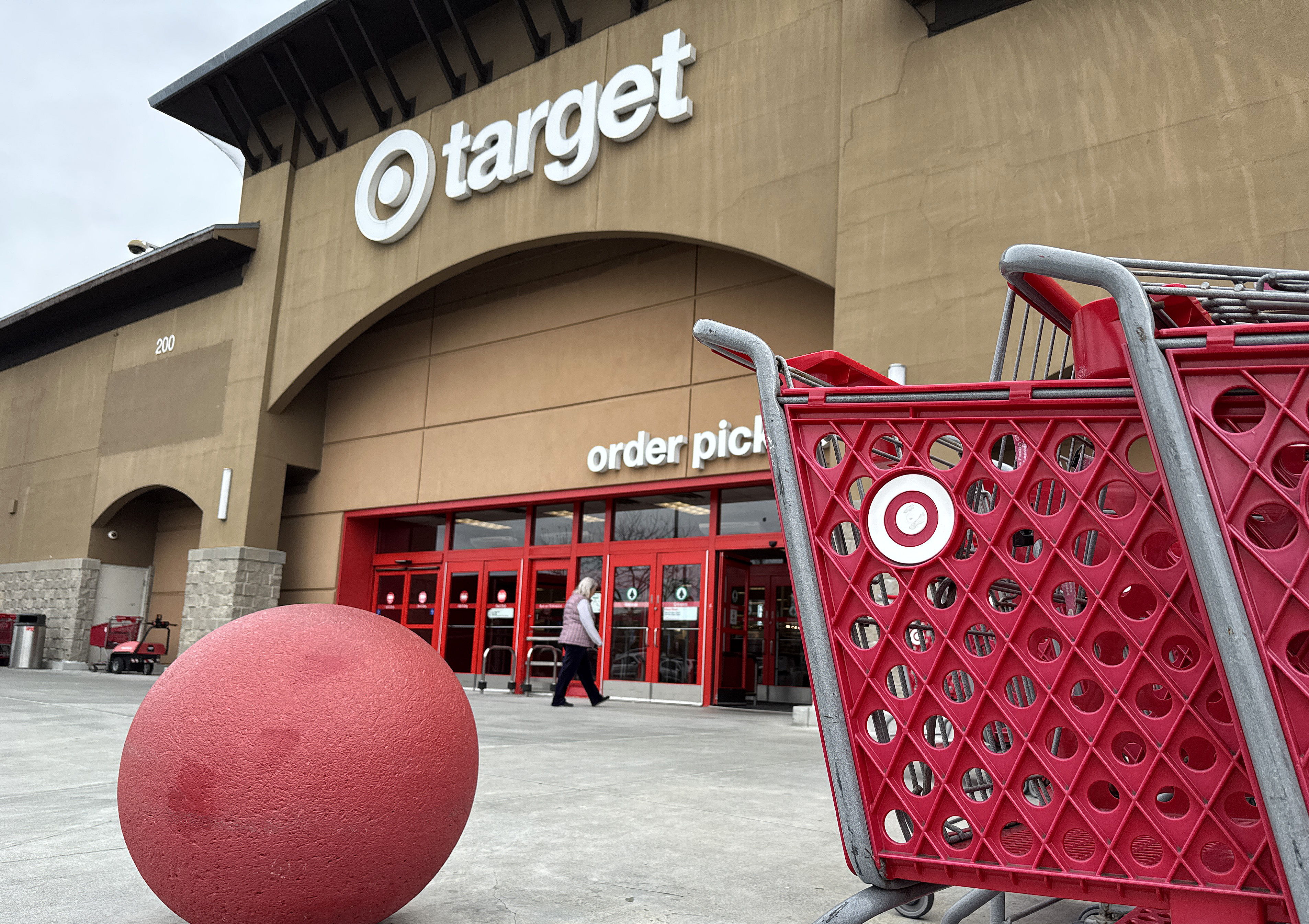List of Grocery Store Hours on Memorial Day 2025