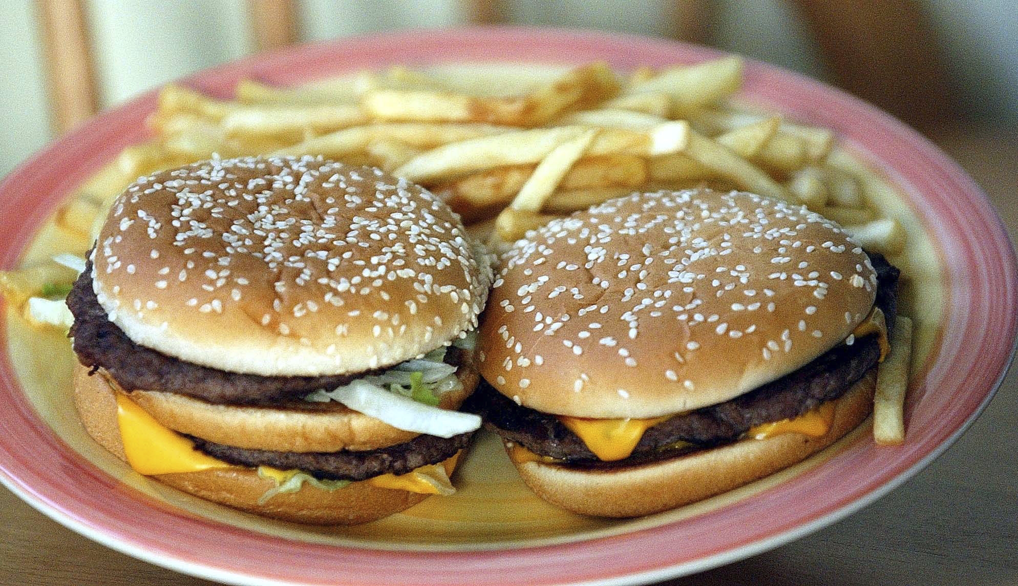 Man Sues For Up To $1 Million Over Onions In His Burger