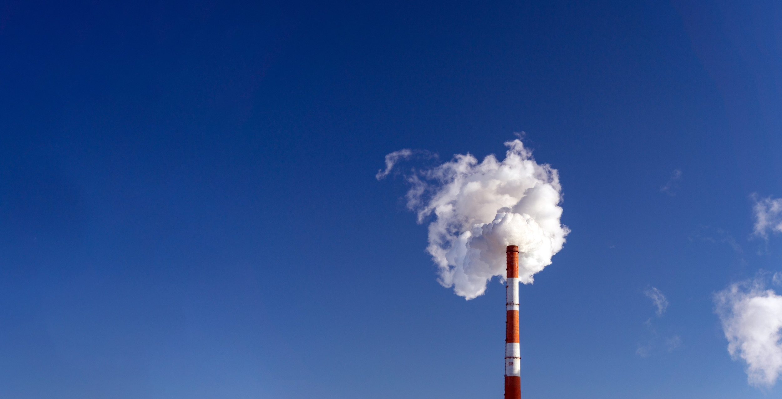 Scientist Who Discovered Hole in Ozone Layer Reveals 'Fear For Coming Generations'