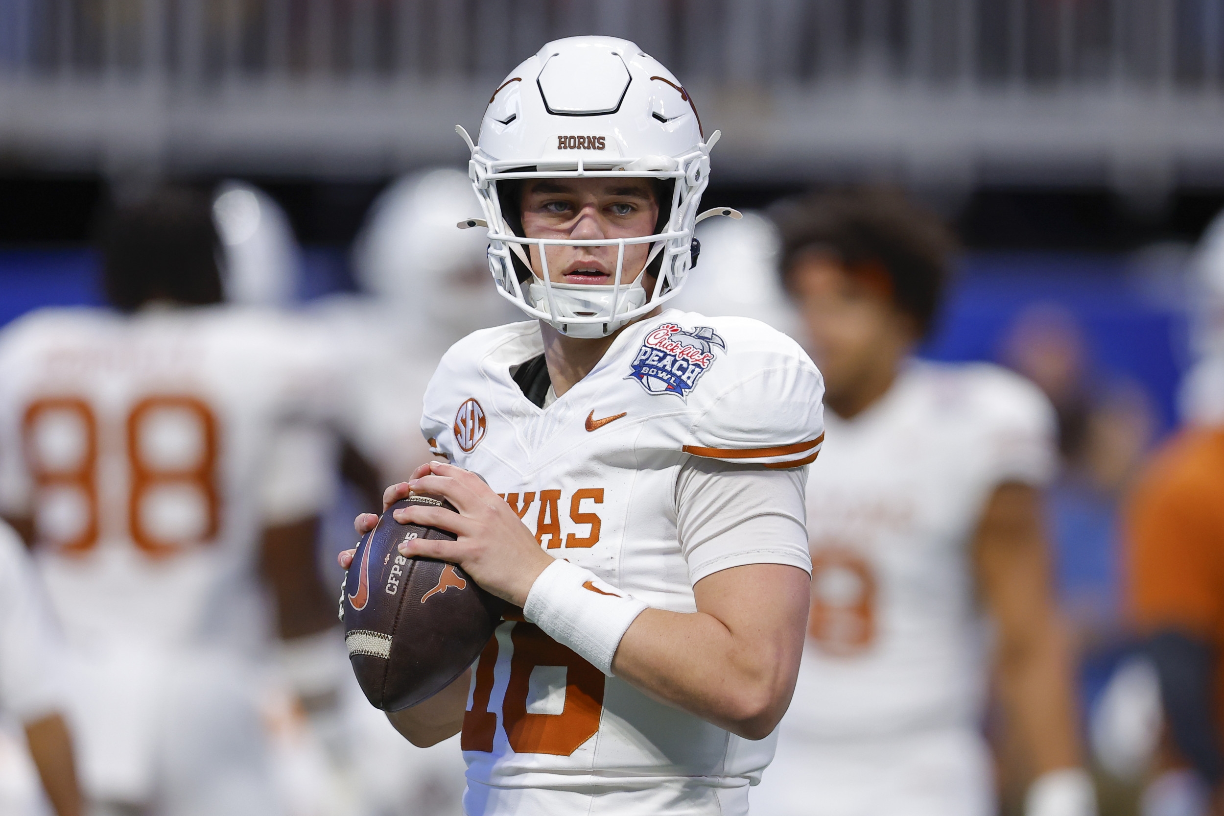 Texas QB Arch Manning Receives Head-Turning 2026 NFL Draft Prediction