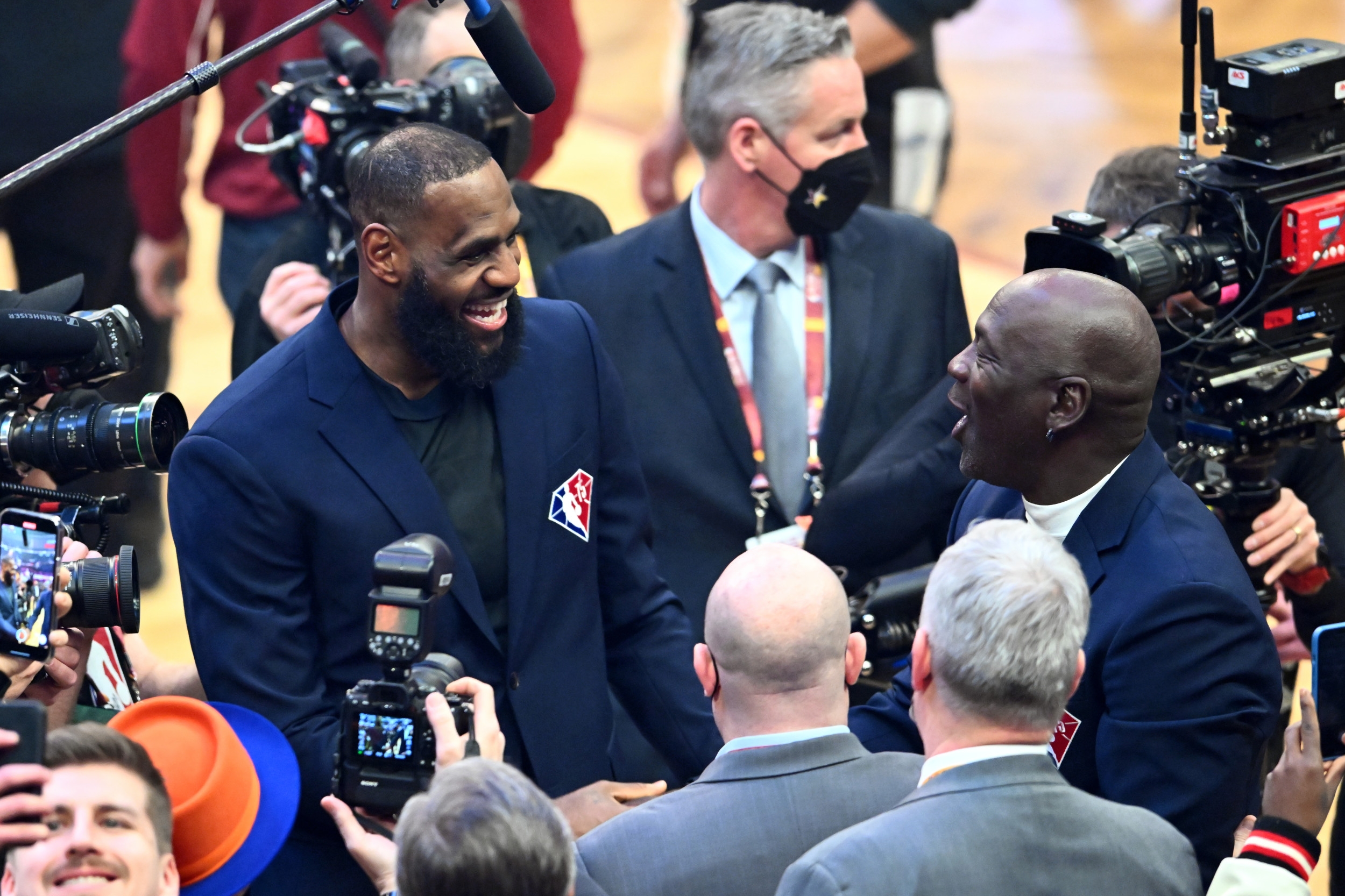 Michael Jordan's Agent Appears to Take Subtle Jab at LeBron James
